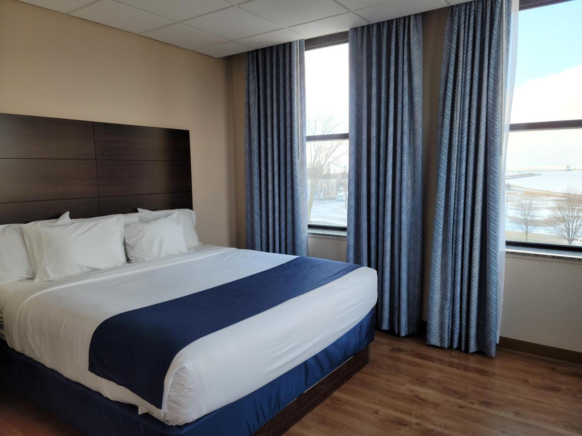 Ariel Broadway Hotel Lorain ภายนอก รูปภาพ