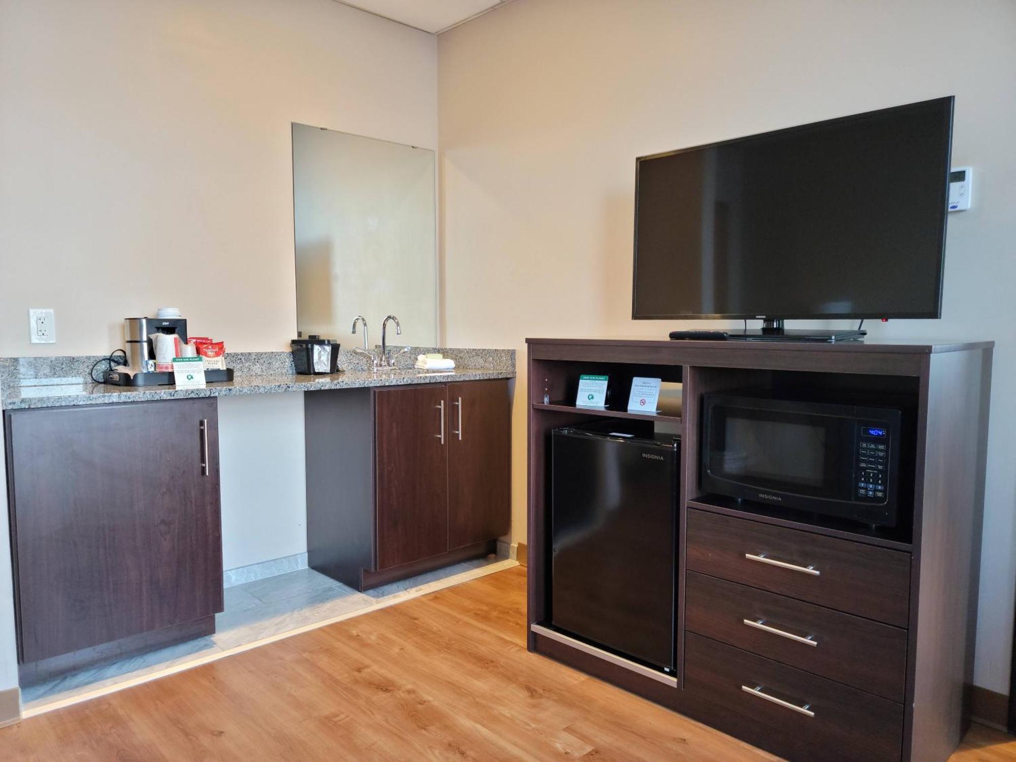 Ariel Broadway Hotel Lorain ภายนอก รูปภาพ